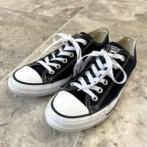 CONVERSE ALL STAR Chuck Taylor Unisex Low Top Sneakers :: Black + White
